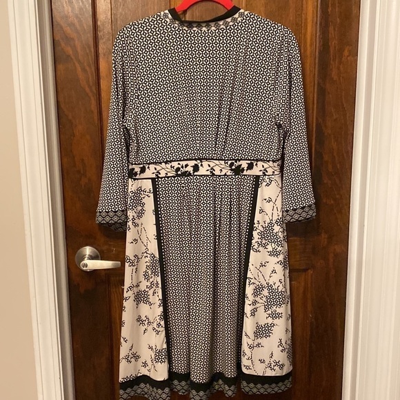 A Pea In The Pod maternity dress. - Picture 5 of 5